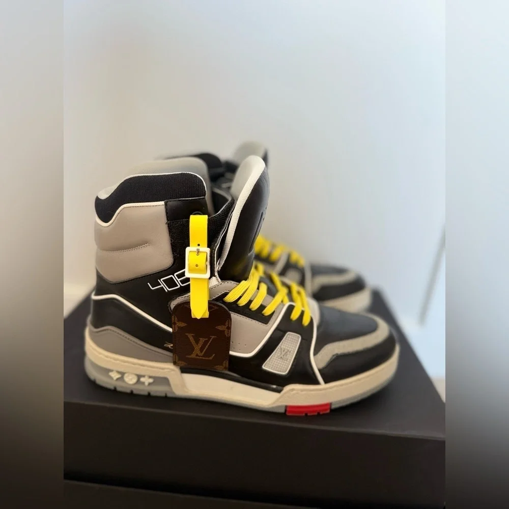 Louis Vuitton LIMITED EDITION LV Black and Gray High-Top Sneakers Virgil Abloh - Picture 6 of 16